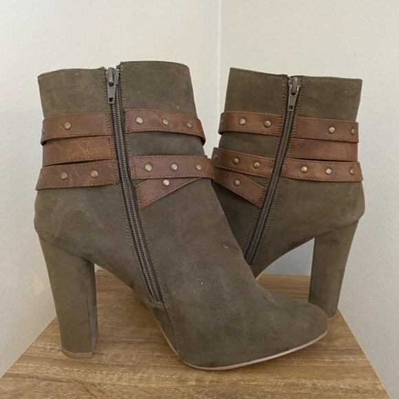 Booties - Picture 5 of 6